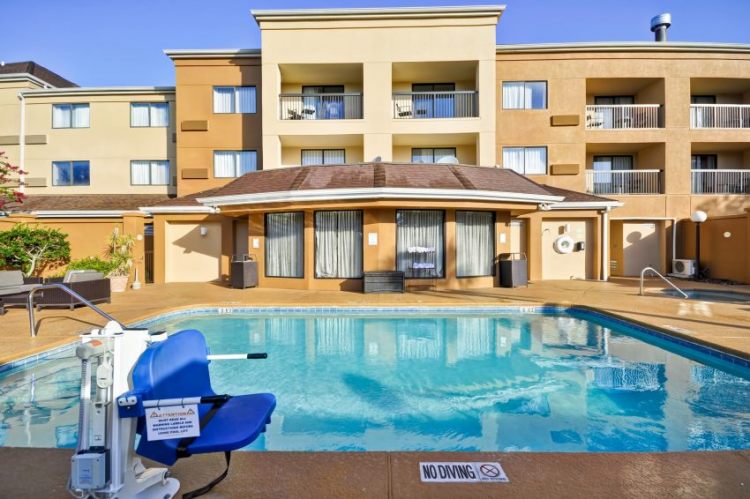 Courtyard by Marriott Jacksonville Airport/ Northeast , FL 32218 near Jacksonville International Airport View Point 14