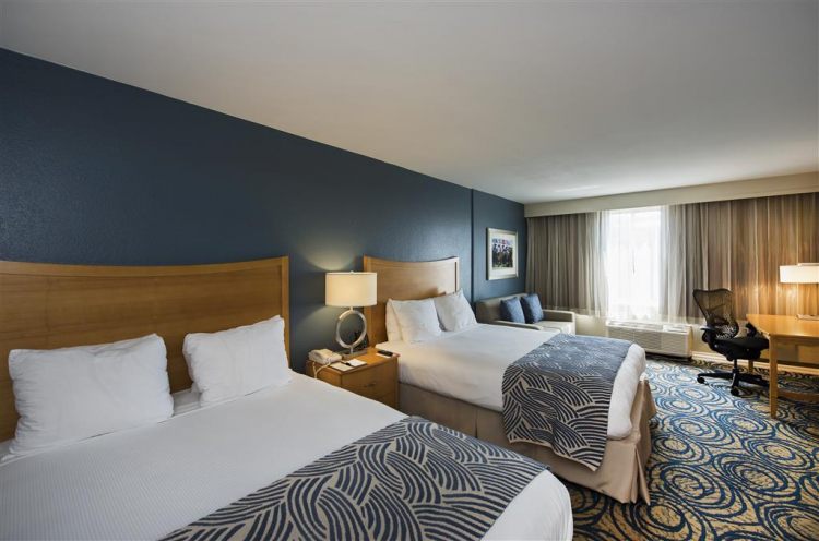 DoubleTree by Hilton Hotel Tampa Airport-Westshore , FL 33607 near Tampa International Airport View Point 33