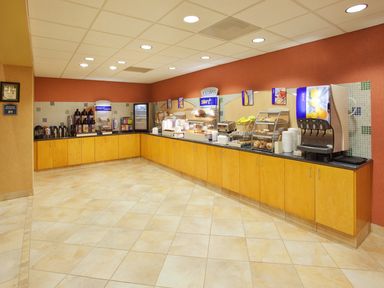 Holiday Inn Express & Suites Sacramento Airport Natomas , CA 95834 near Sacramento International Airport View Point 18