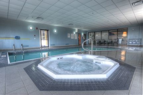Holiday Inn Express & Suites Toronto Airport West, an IHG Hotel , ON L4W 3ZI near Toronto Pearson Airport View Point 6