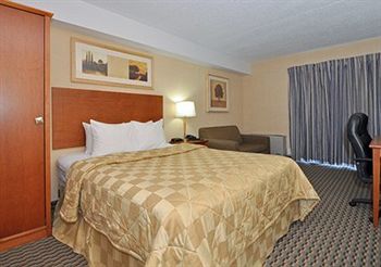 Comfort Inn Airport West , ON L4W3Z4 near Toronto Pearson Airport View Point 5