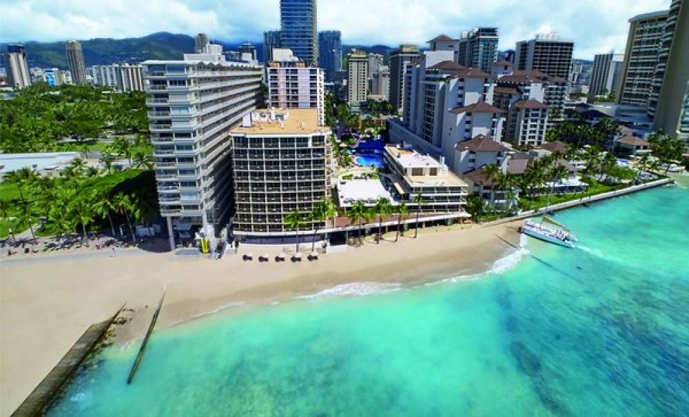 Outrigger Reef 7