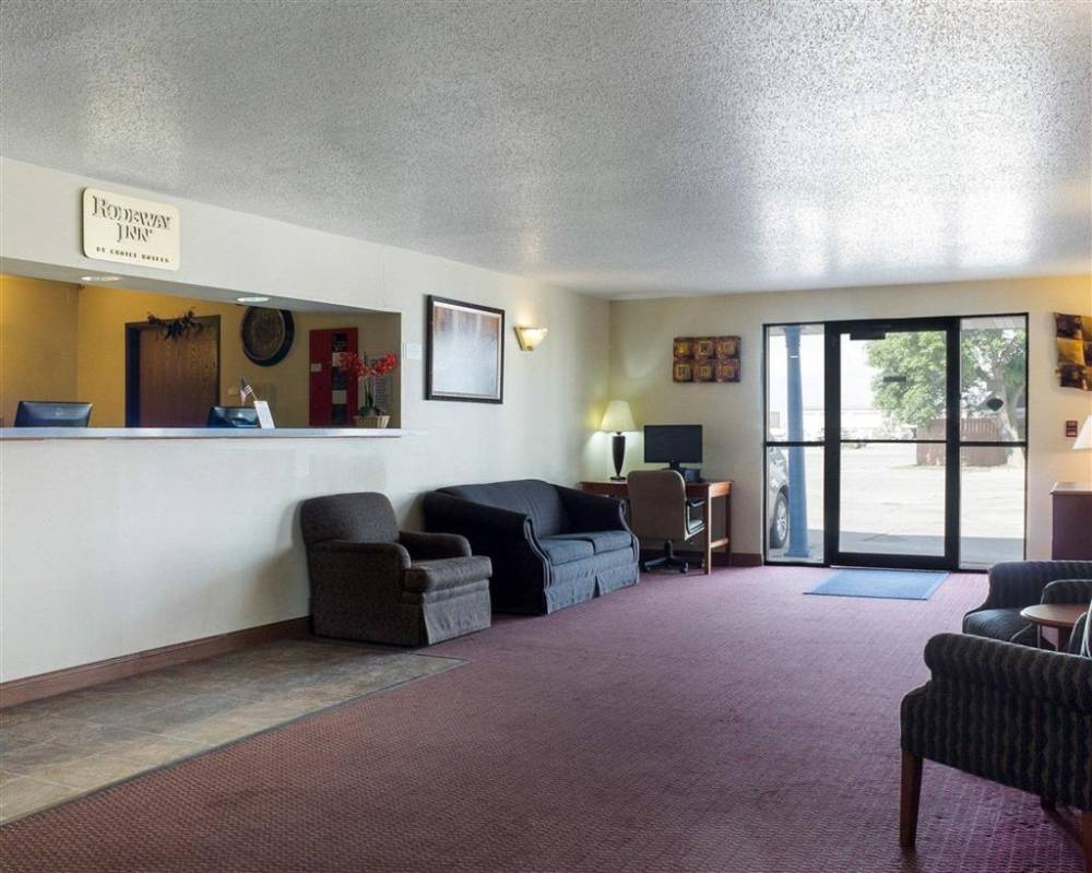 Rodeway Inn 5